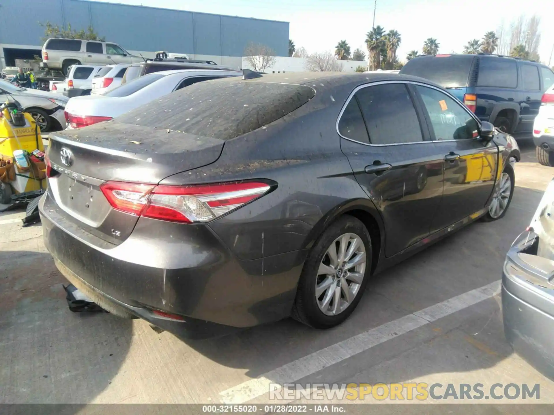 4 Photograph of a damaged car 4T1C11AK0LU890847 TOYOTA CAMRY 2020