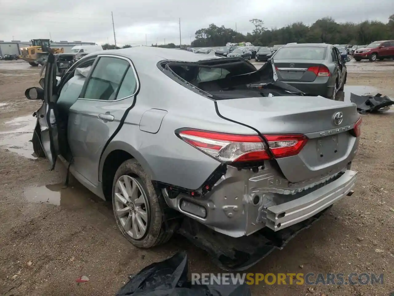 3 Photograph of a damaged car 4T1C11AK0LU899371 TOYOTA CAMRY 2020