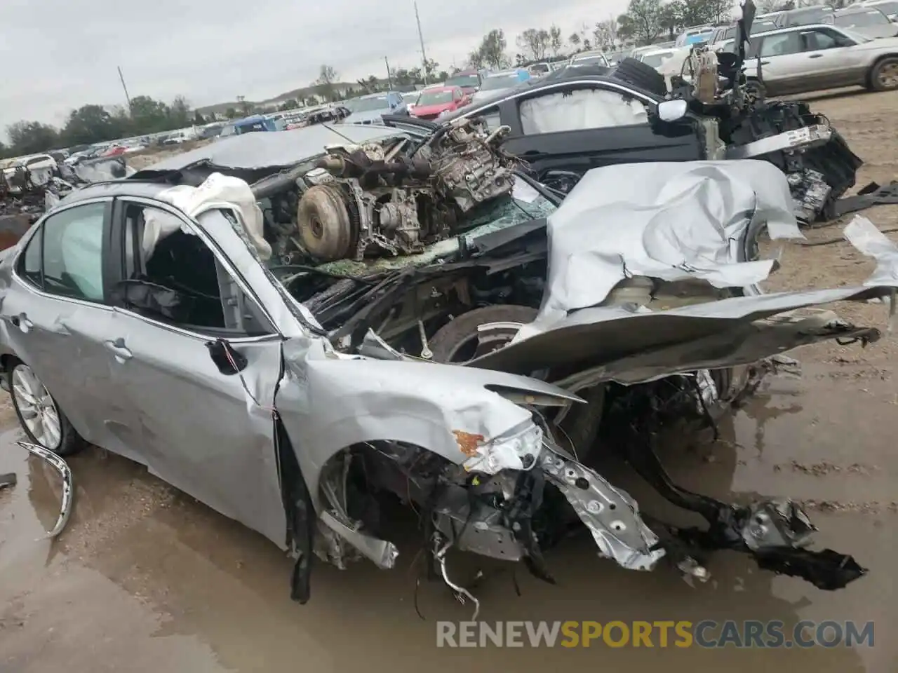 9 Photograph of a damaged car 4T1C11AK0LU899371 TOYOTA CAMRY 2020