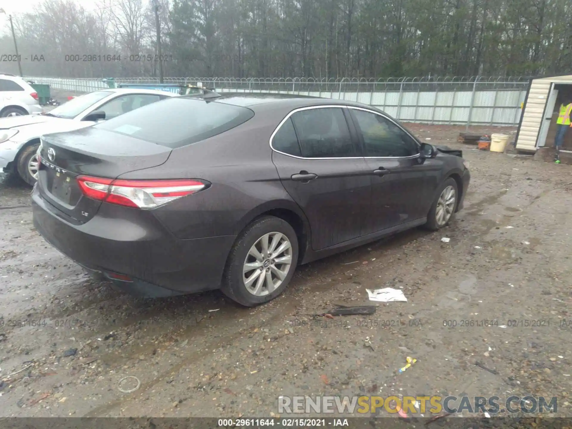 4 Photograph of a damaged car 4T1C11AK0LU908229 TOYOTA CAMRY 2020