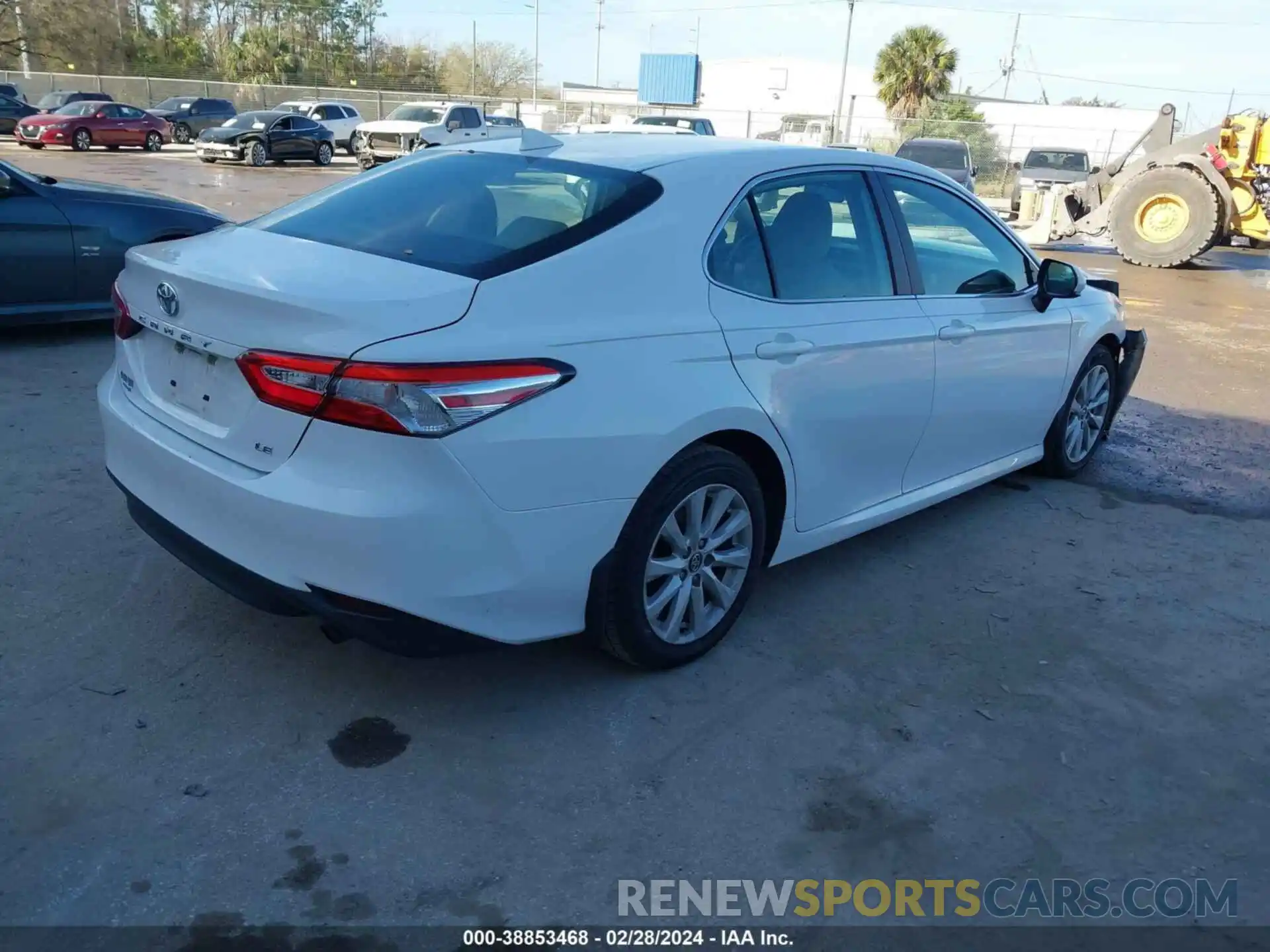 4 Photograph of a damaged car 4T1C11AK0LU908456 TOYOTA CAMRY 2020