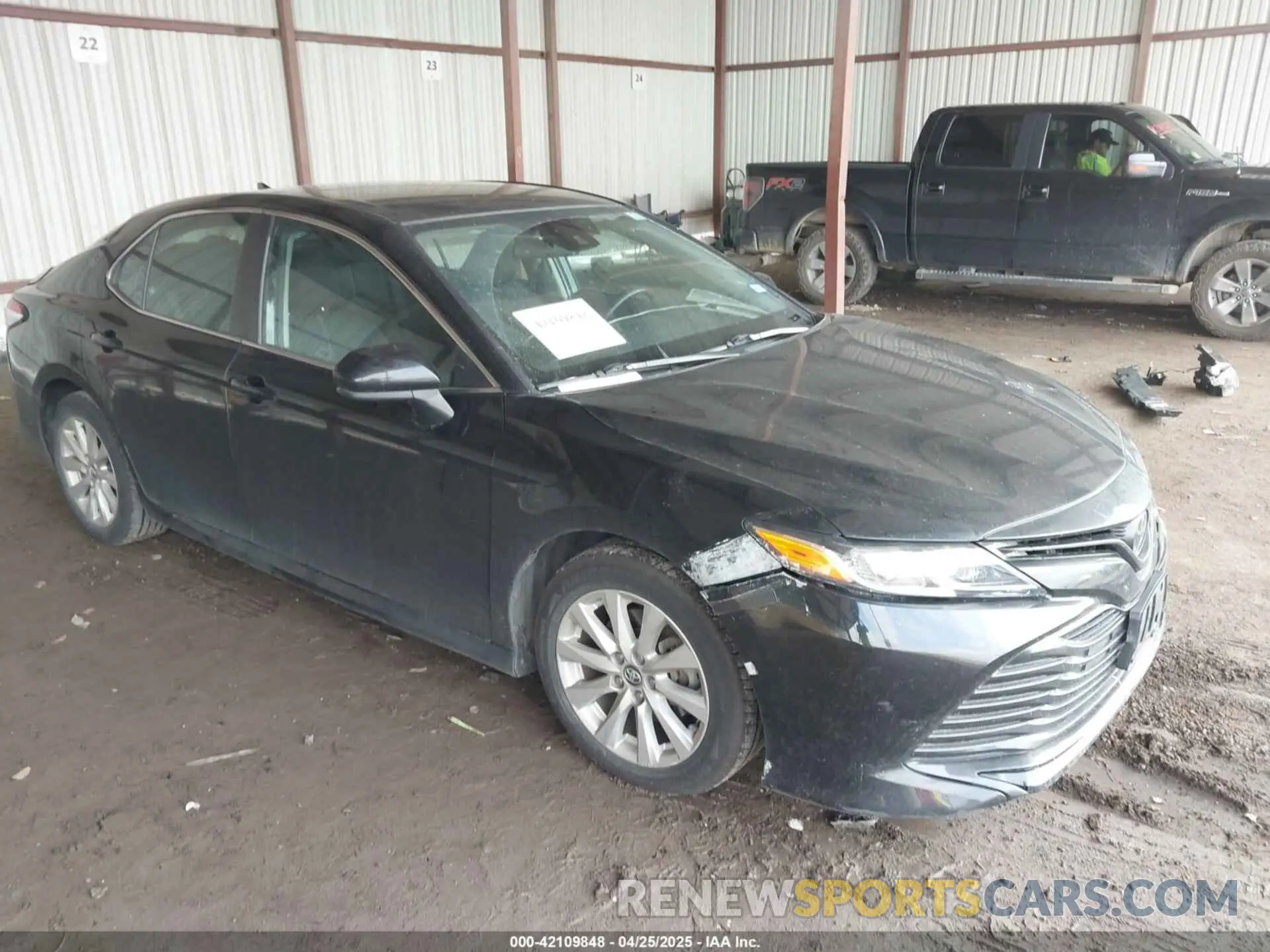 1 Photograph of a damaged car 4T1C11AK0LU916248 TOYOTA CAMRY 2020