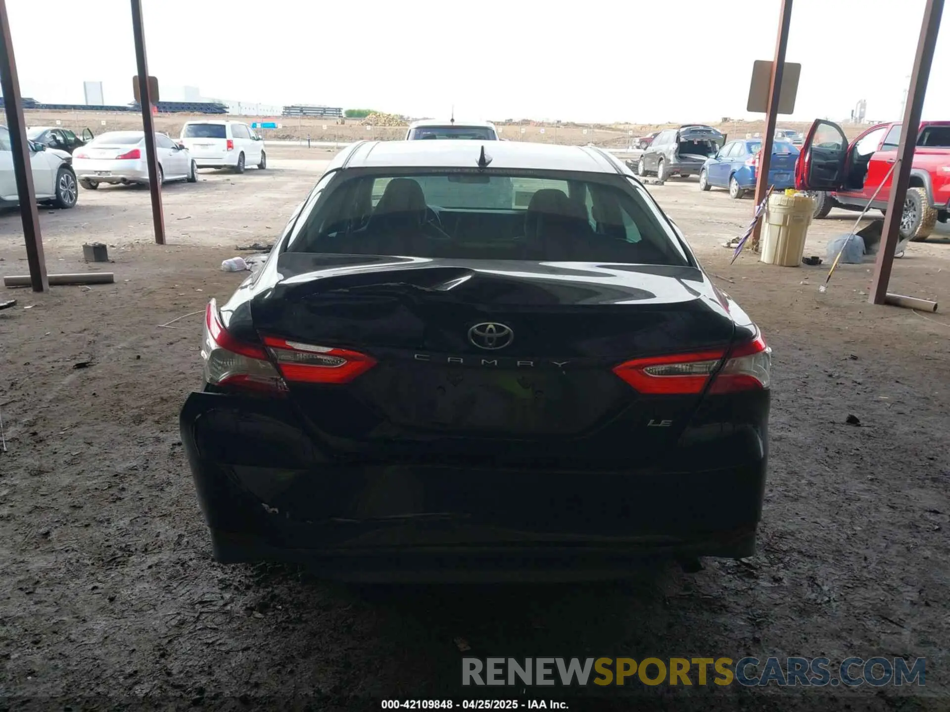 16 Photograph of a damaged car 4T1C11AK0LU916248 TOYOTA CAMRY 2020