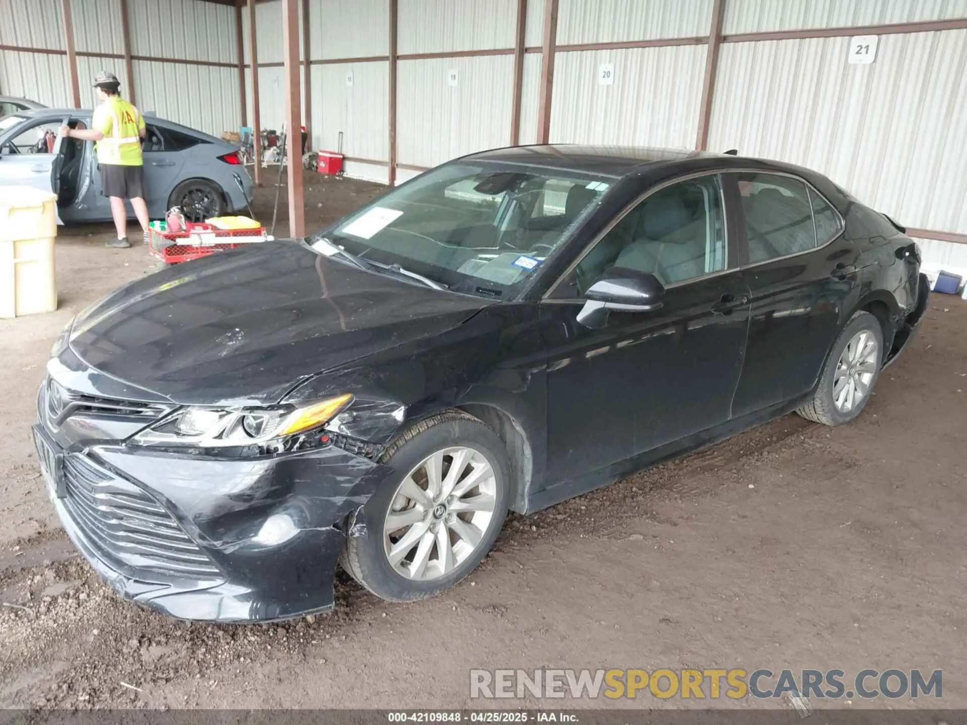 2 Photograph of a damaged car 4T1C11AK0LU916248 TOYOTA CAMRY 2020