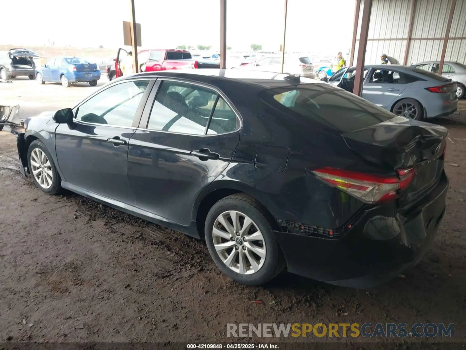 3 Photograph of a damaged car 4T1C11AK0LU916248 TOYOTA CAMRY 2020