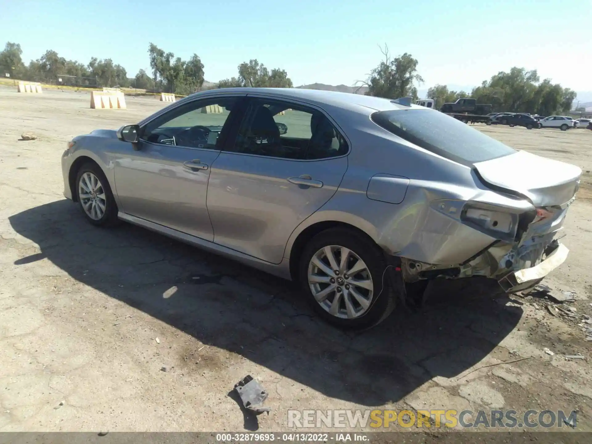 3 Photograph of a damaged car 4T1C11AK0LU928139 TOYOTA CAMRY 2020