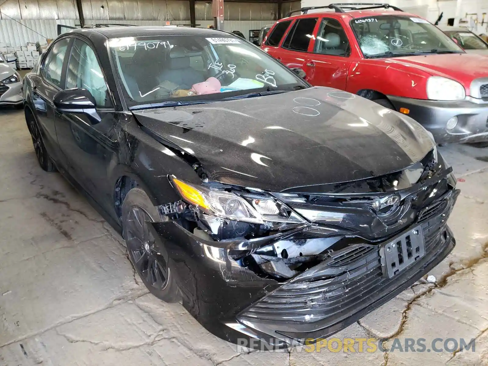 1 Photograph of a damaged car 4T1C11AK0LU938847 TOYOTA CAMRY 2020