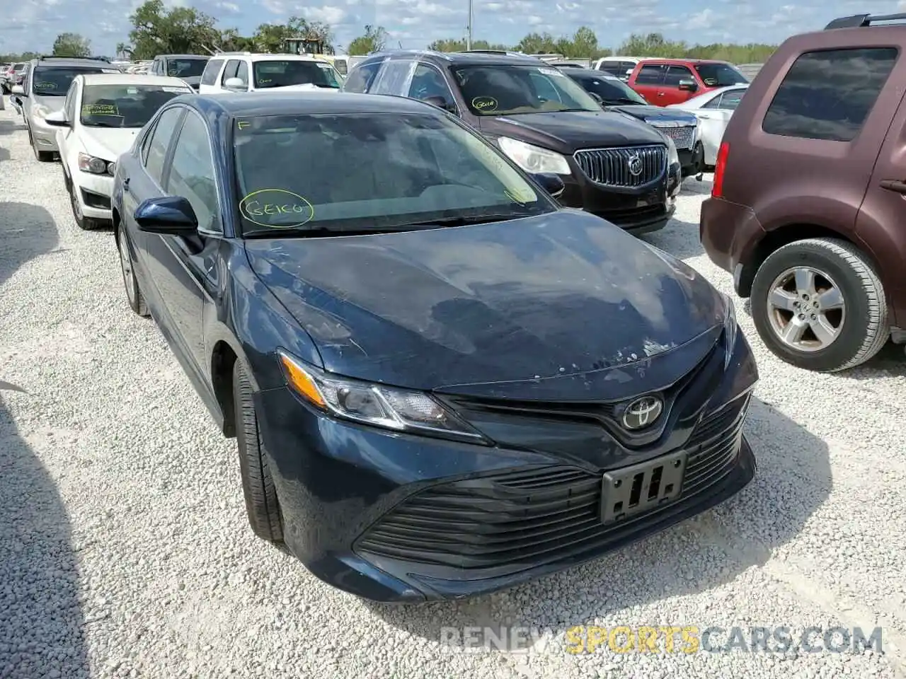 1 Photograph of a damaged car 4T1C11AK0LU939061 TOYOTA CAMRY 2020