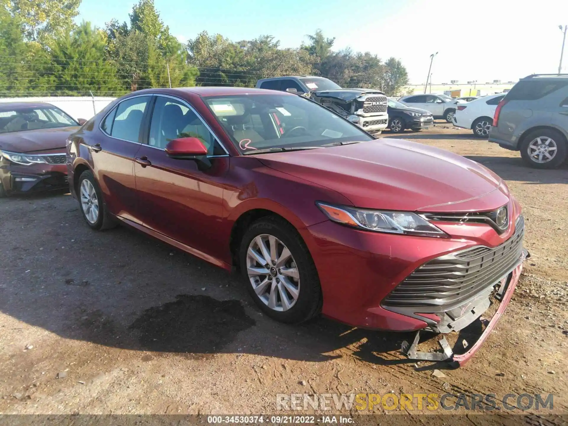 1 Photograph of a damaged car 4T1C11AK0LU940341 TOYOTA CAMRY 2020