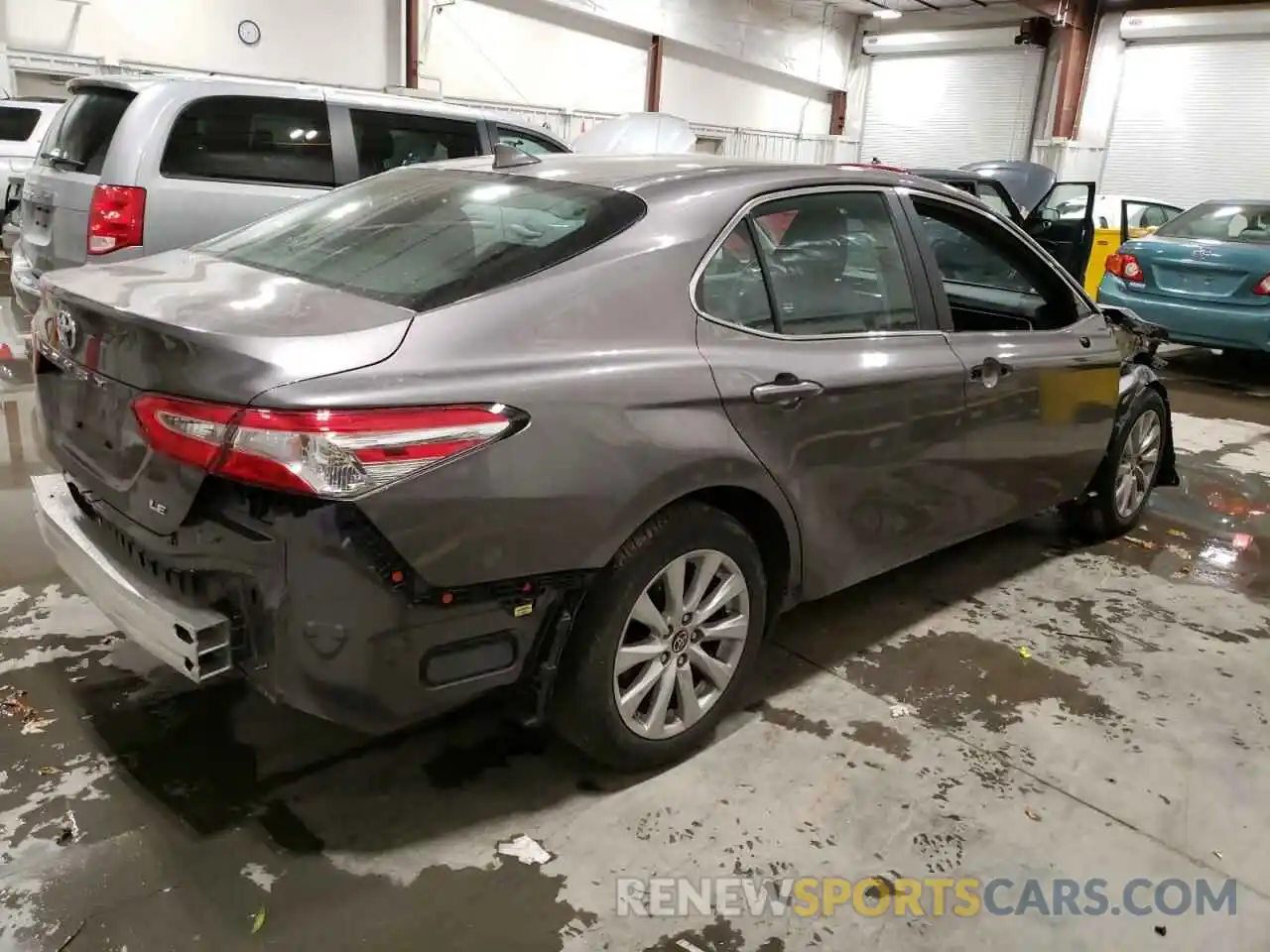 3 Photograph of a damaged car 4T1C11AK0LU951405 TOYOTA CAMRY 2020