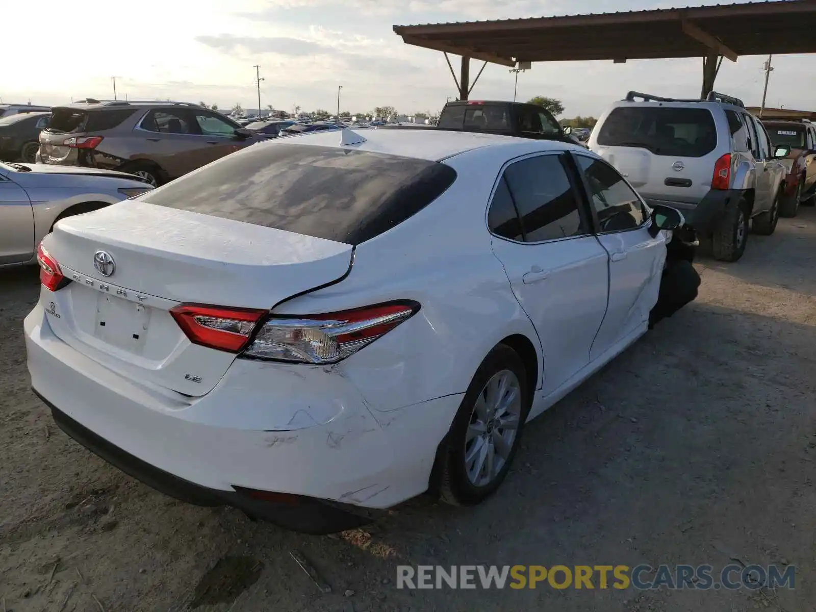 4 Photograph of a damaged car 4T1C11AK0LU955969 TOYOTA CAMRY 2020