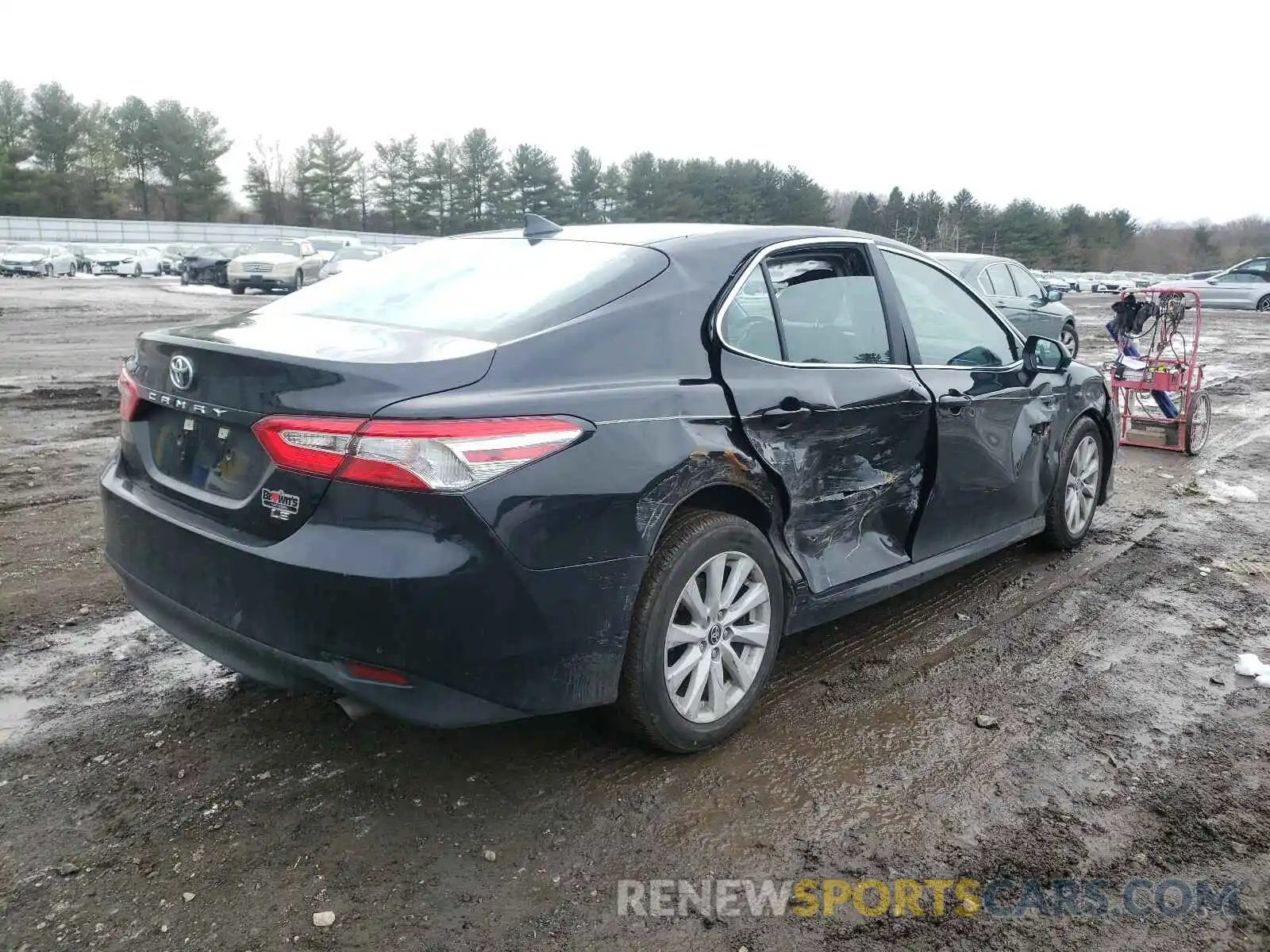 4 Photograph of a damaged car 4T1C11AK0LU977275 TOYOTA CAMRY 2020