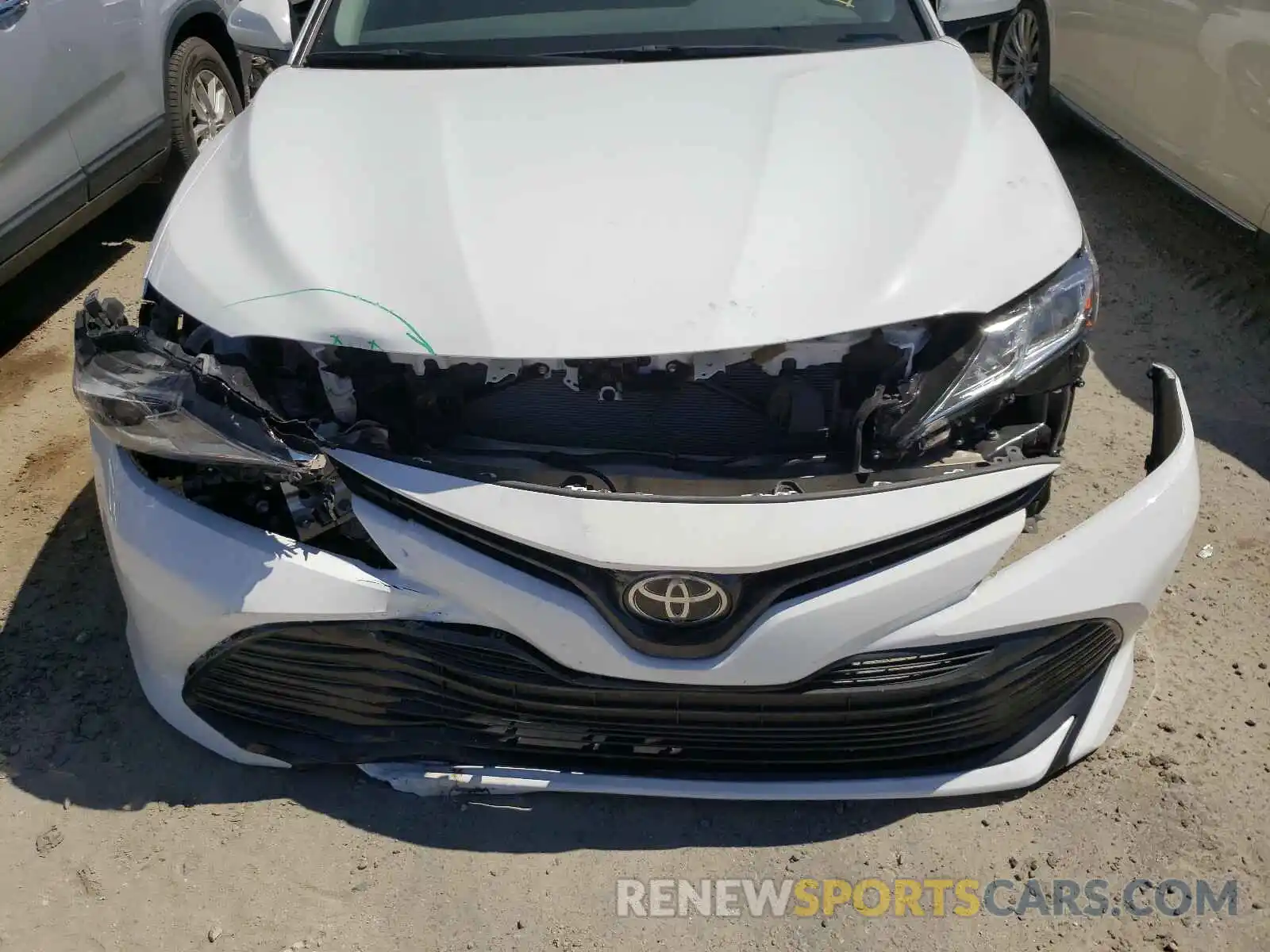 9 Photograph of a damaged car 4T1C11AK0LU982153 TOYOTA CAMRY 2020