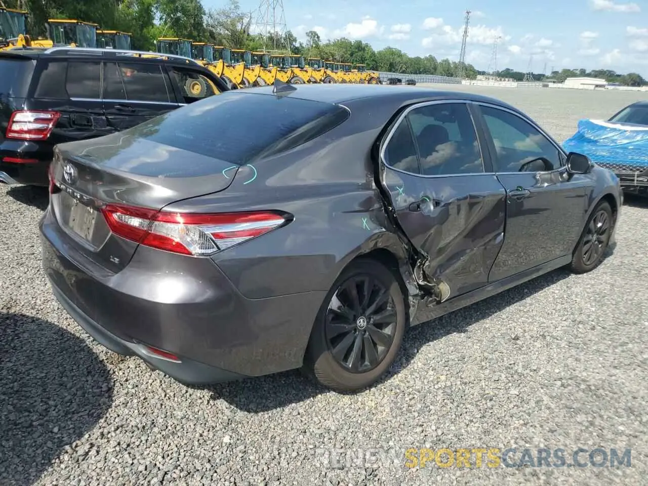 3 Photograph of a damaged car 4T1C11AK0LU994982 TOYOTA CAMRY 2020