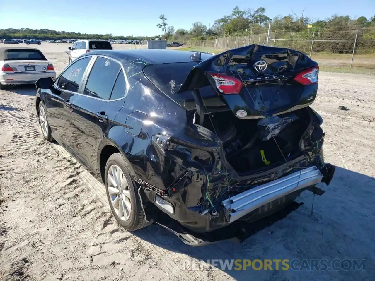 3 Photograph of a damaged car 4T1C11AK0LU995839 TOYOTA CAMRY 2020