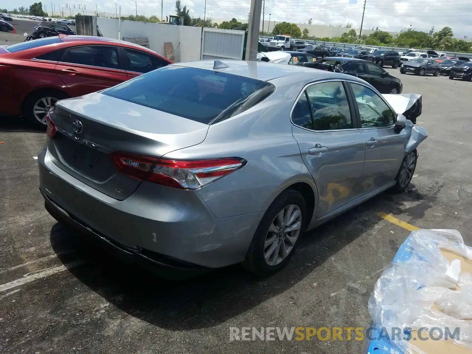 4 Photograph of a damaged car 4T1C11AK1LU315902 TOYOTA CAMRY 2020