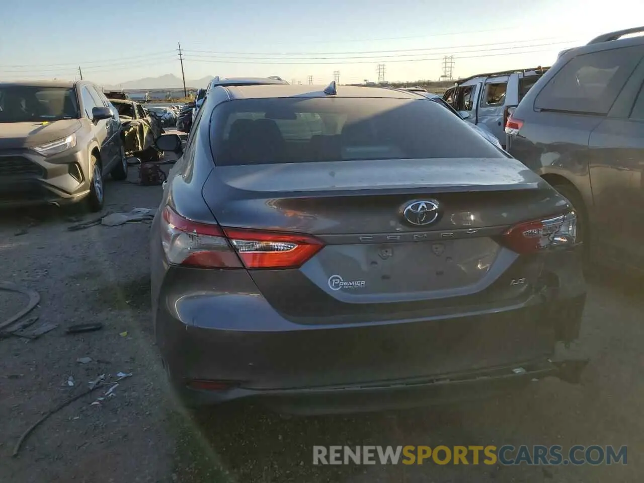 6 Photograph of a damaged car 4T1C11AK1LU332134 TOYOTA CAMRY 2020