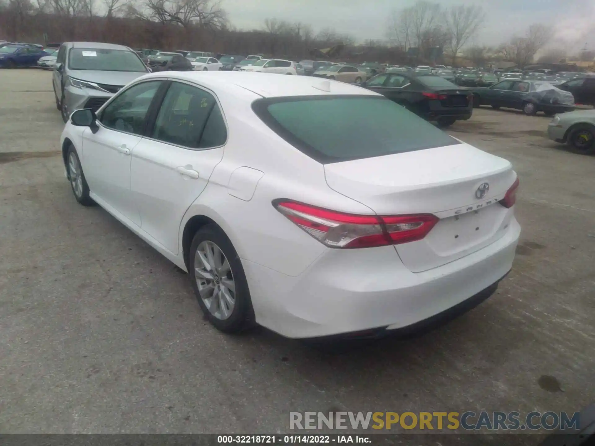 3 Photograph of a damaged car 4T1C11AK1LU334367 TOYOTA CAMRY 2020