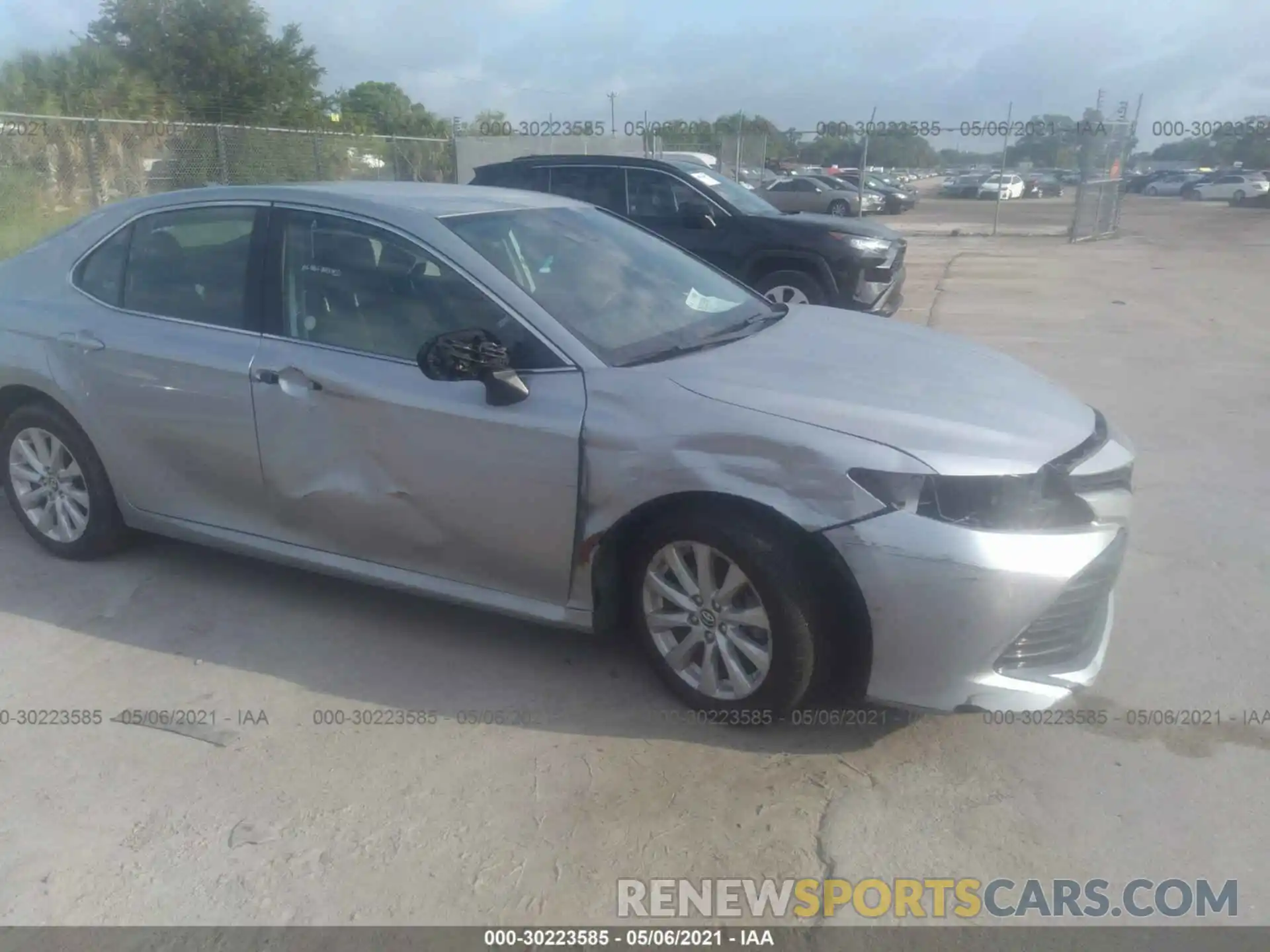 6 Photograph of a damaged car 4T1C11AK1LU342064 TOYOTA CAMRY 2020