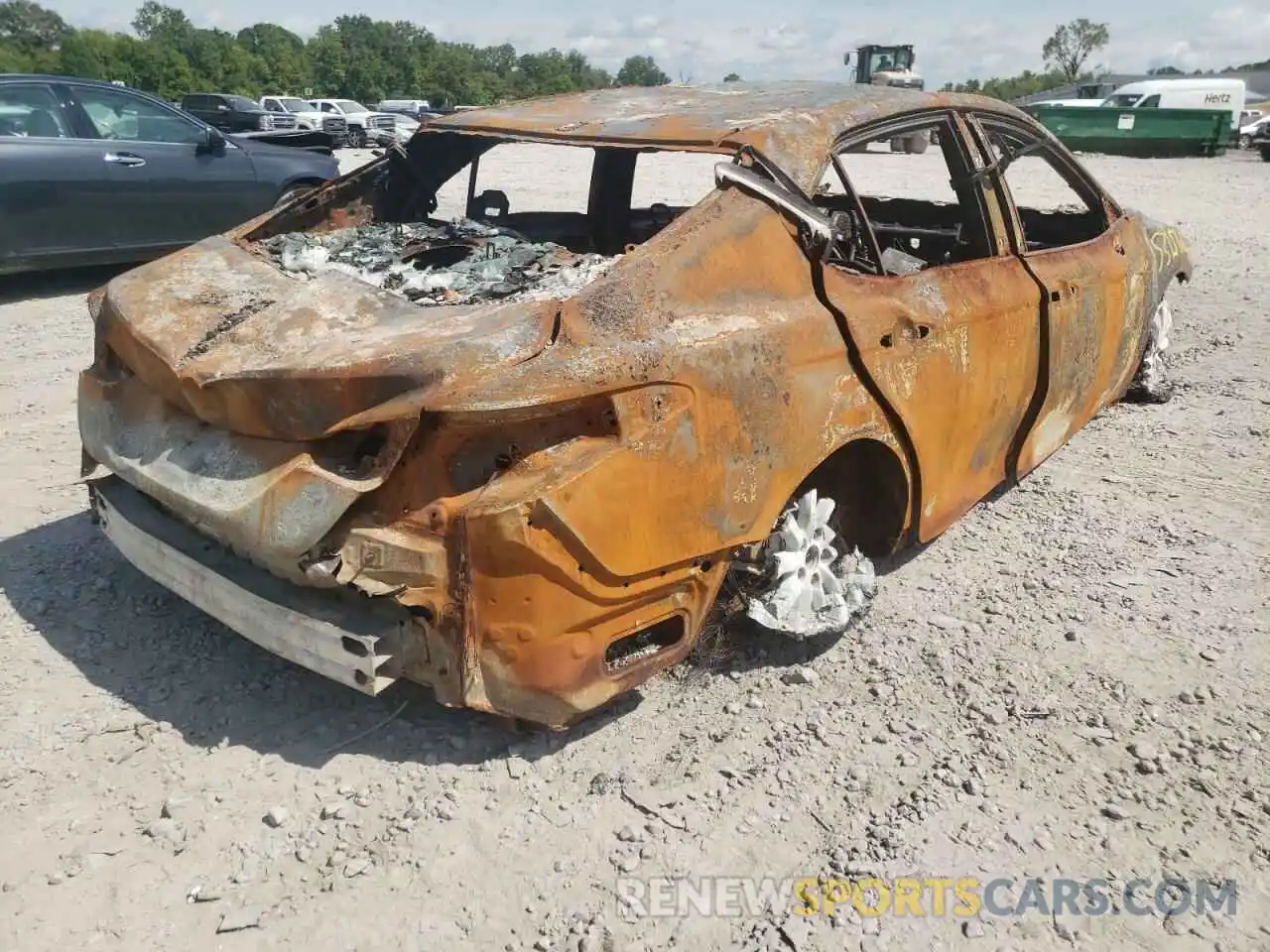 4 Photograph of a damaged car 4T1C11AK1LU343568 TOYOTA CAMRY 2020