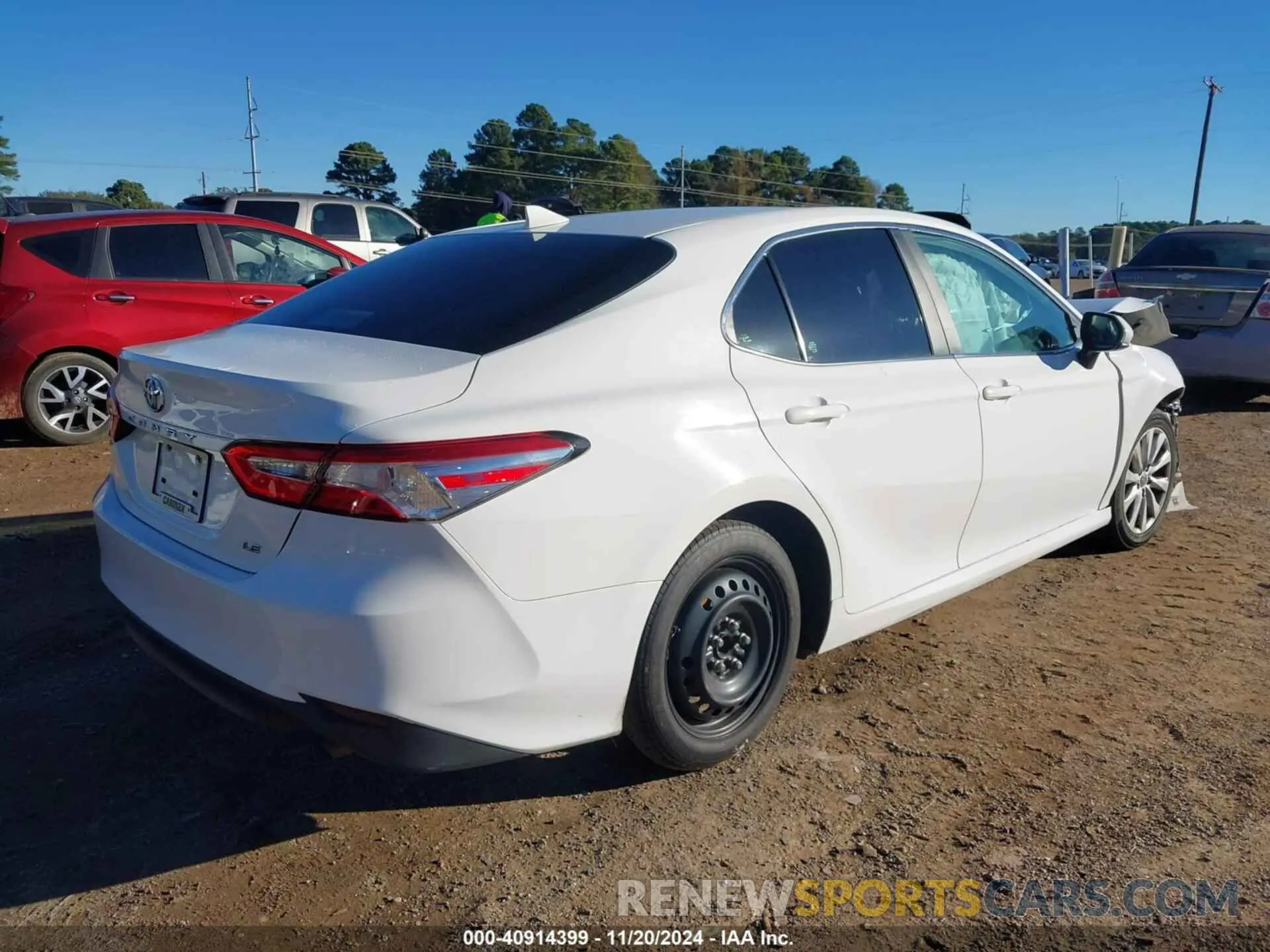 4 Photograph of a damaged car 4T1C11AK1LU359673 TOYOTA CAMRY 2020
