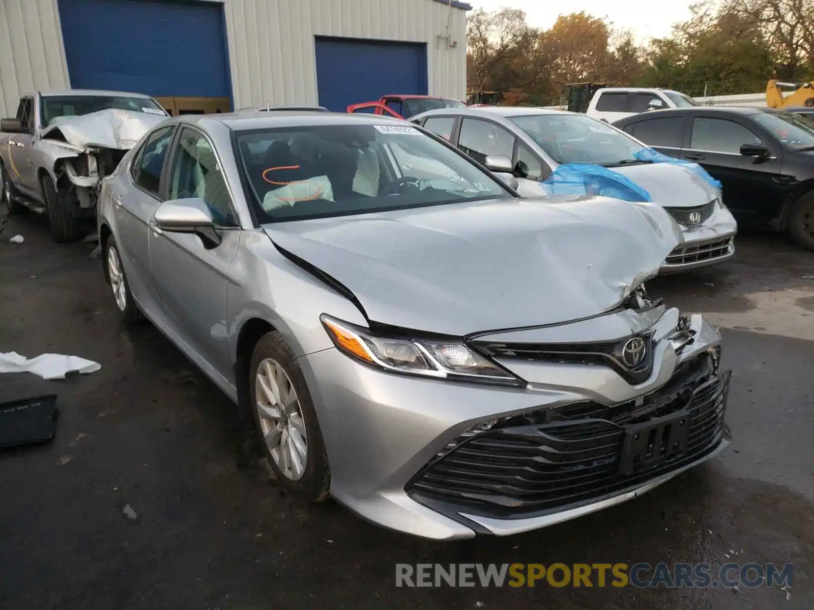 1 Photograph of a damaged car 4T1C11AK1LU370107 TOYOTA CAMRY 2020