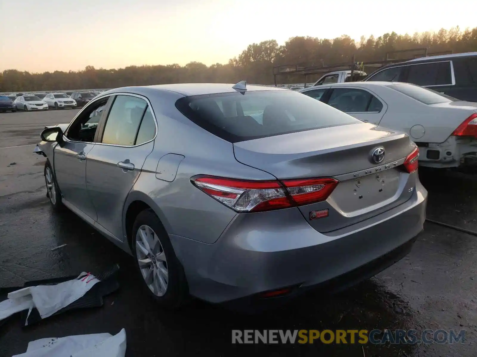 3 Photograph of a damaged car 4T1C11AK1LU370107 TOYOTA CAMRY 2020