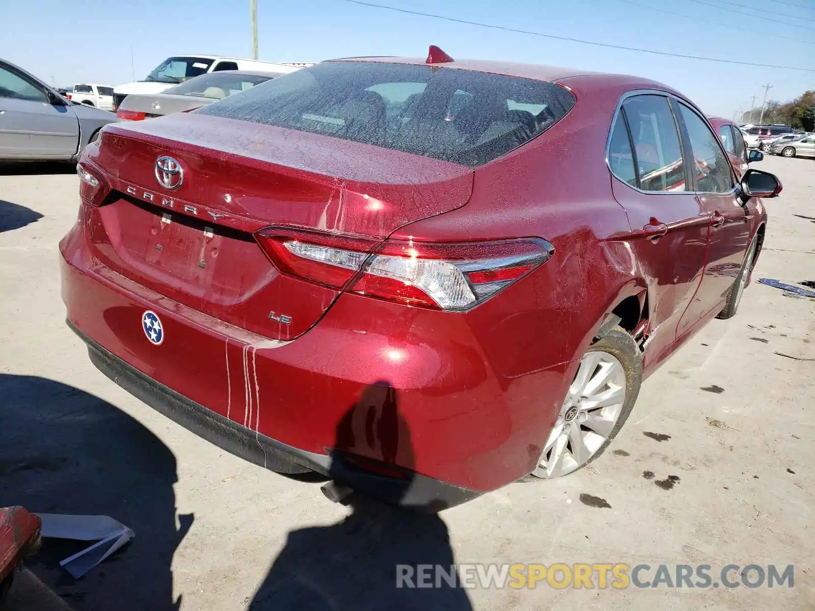 4 Photograph of a damaged car 4T1C11AK1LU373220 TOYOTA CAMRY 2020