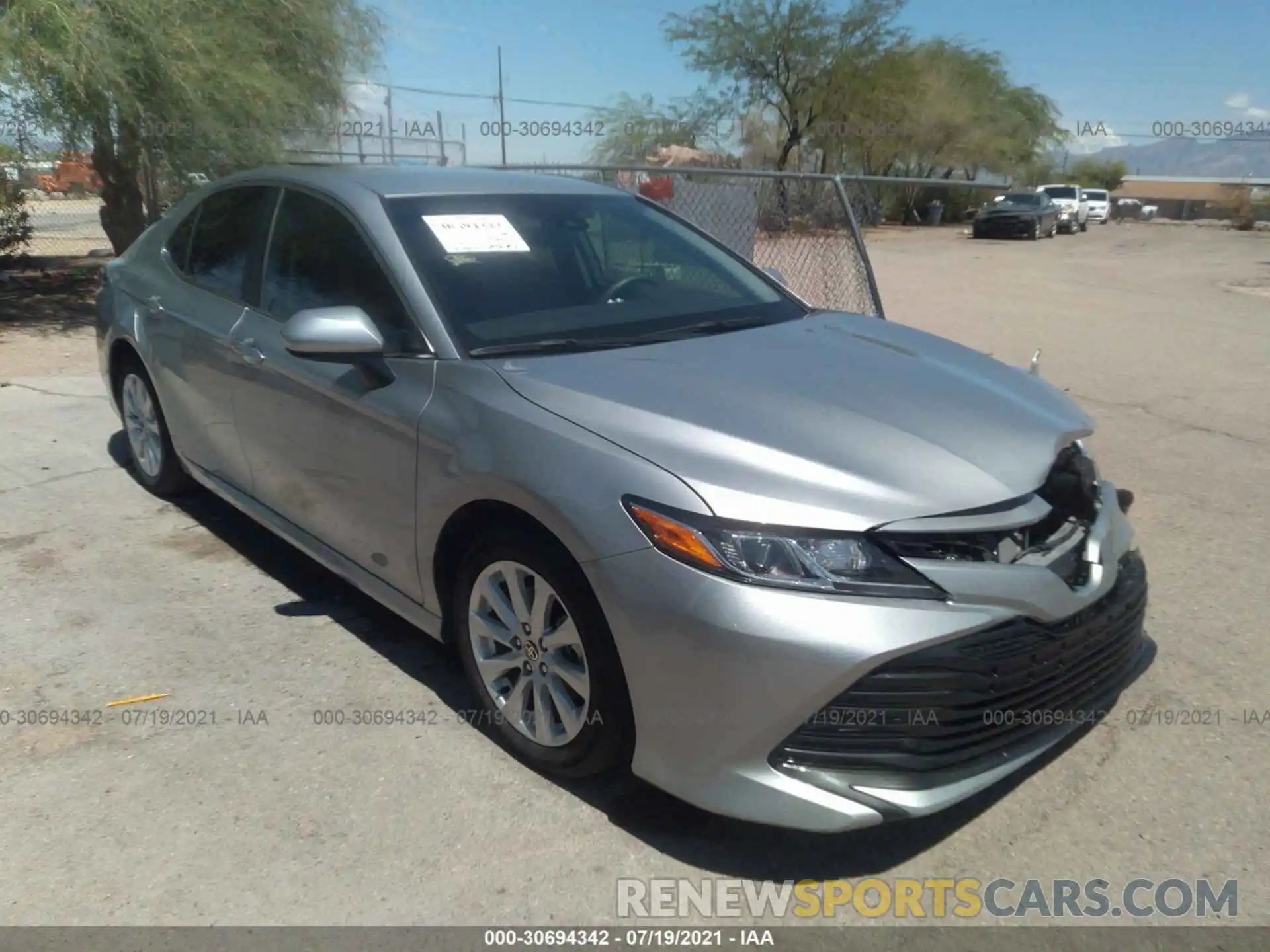 1 Photograph of a damaged car 4T1C11AK1LU386629 TOYOTA CAMRY 2020