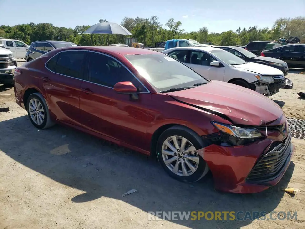 4 Photograph of a damaged car 4T1C11AK1LU399395 TOYOTA CAMRY 2020