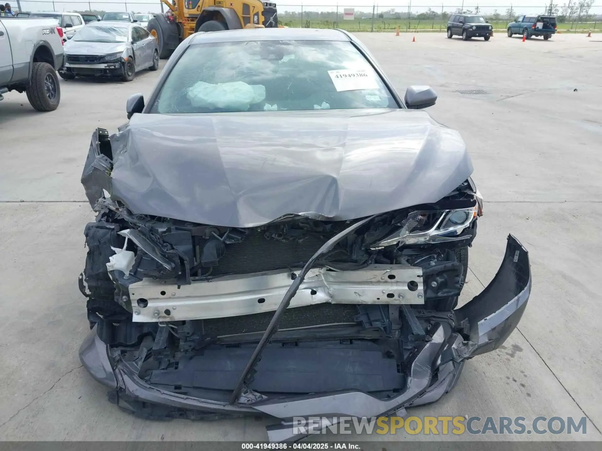 11 Photograph of a damaged car 4T1C11AK1LU505201 TOYOTA CAMRY 2020