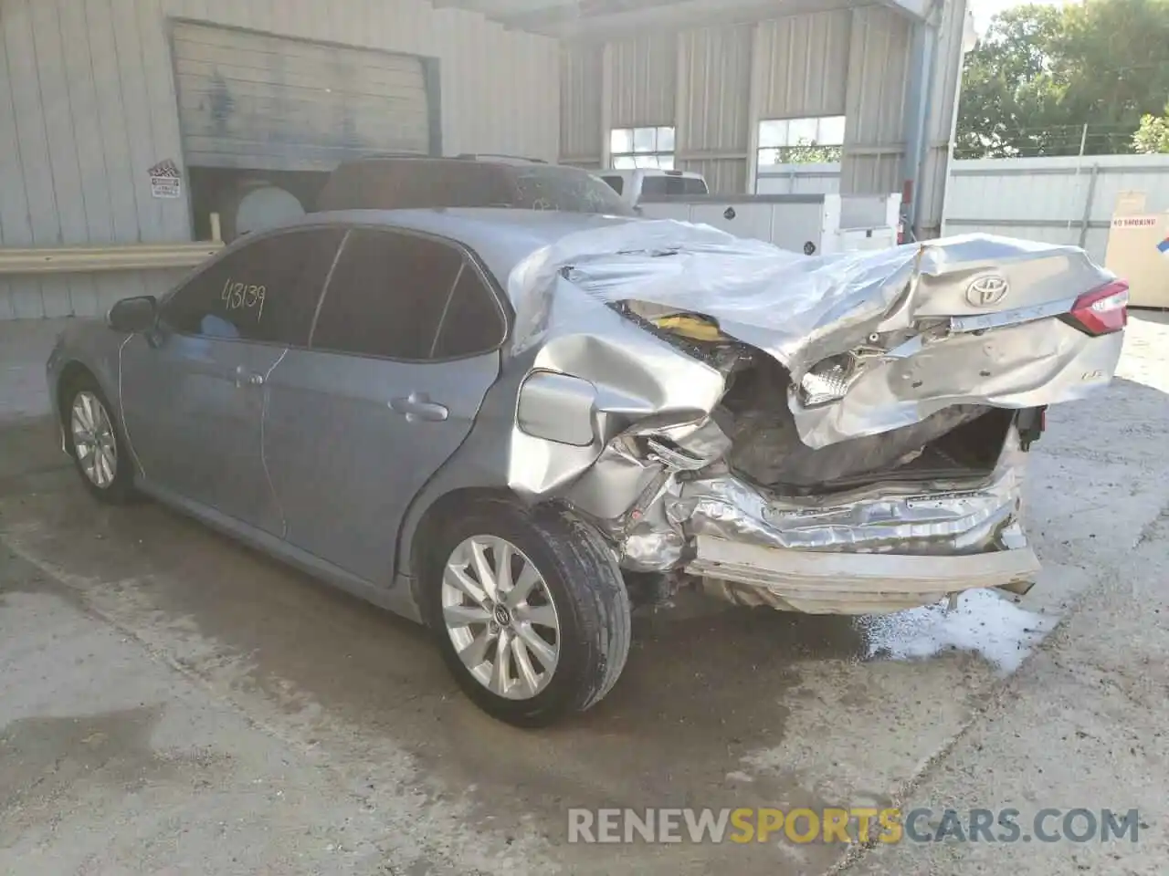 3 Photograph of a damaged car 4T1C11AK1LU860627 TOYOTA CAMRY 2020