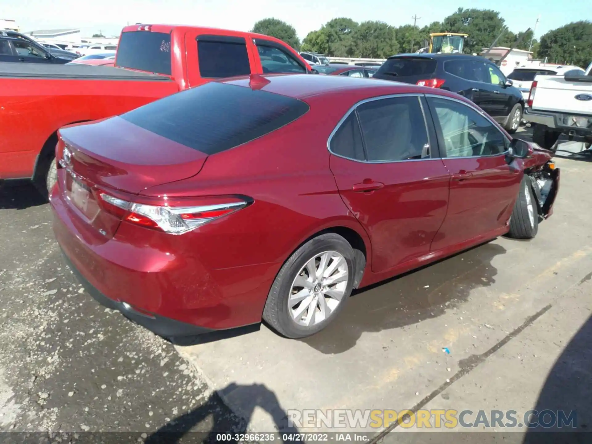 4 Photograph of a damaged car 4T1C11AK1LU864712 TOYOTA CAMRY 2020