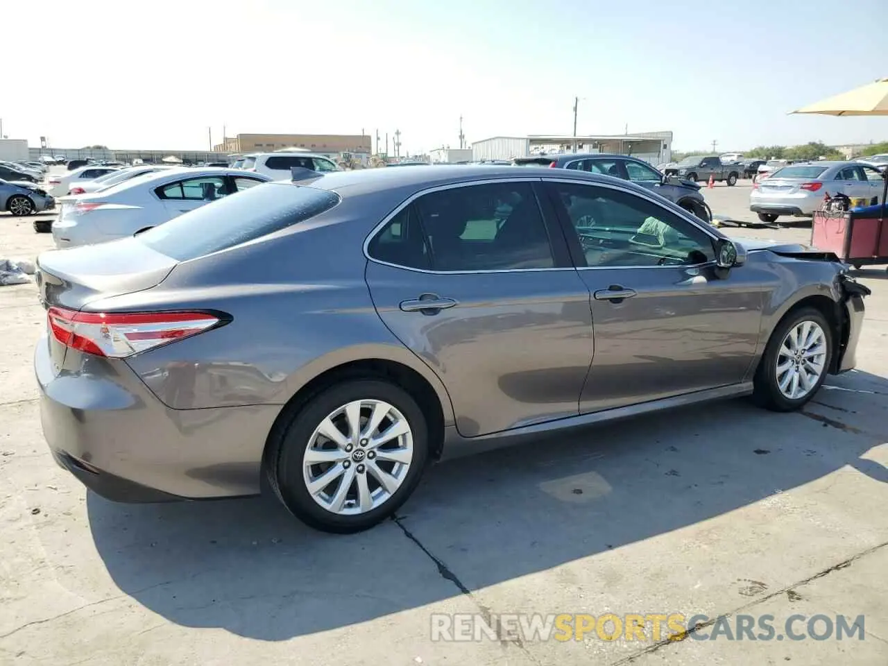 3 Photograph of a damaged car 4T1C11AK1LU884328 TOYOTA CAMRY 2020