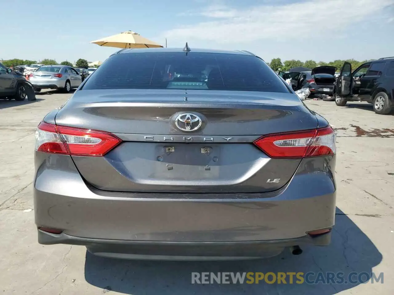 6 Photograph of a damaged car 4T1C11AK1LU884328 TOYOTA CAMRY 2020