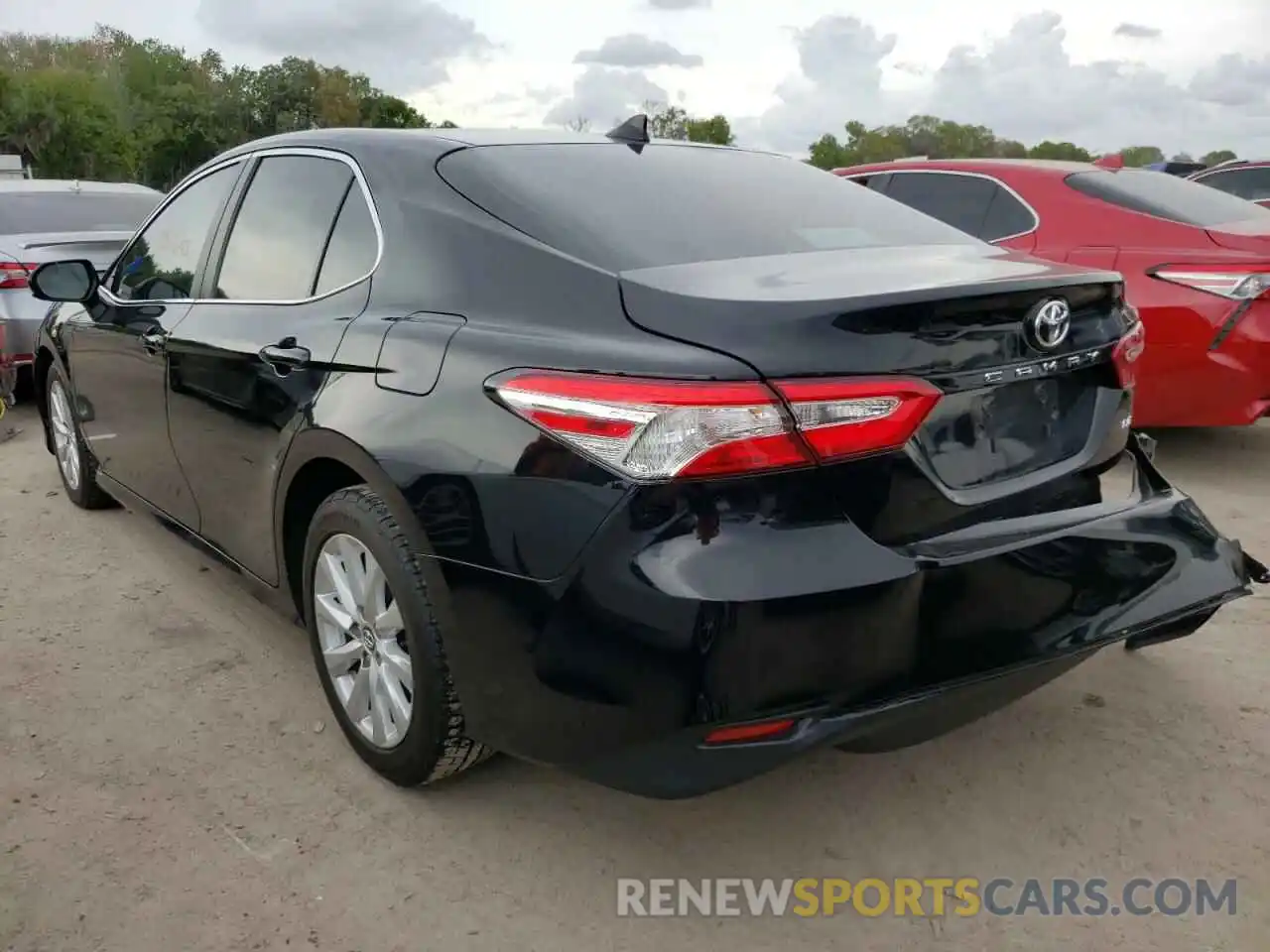 3 Photograph of a damaged car 4T1C11AK1LU884376 TOYOTA CAMRY 2020