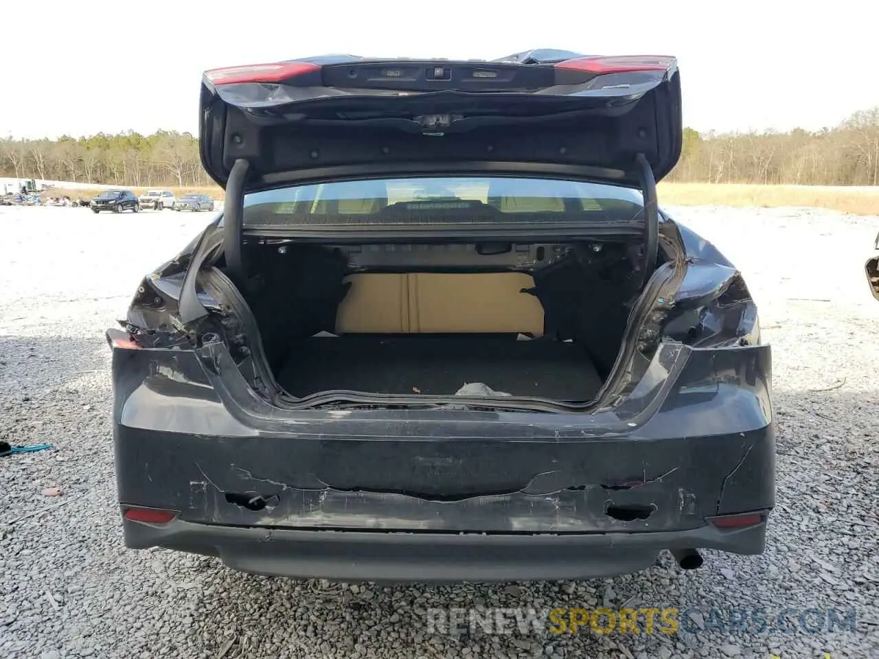 6 Photograph of a damaged car 4T1C11AK1LU887746 TOYOTA CAMRY 2020