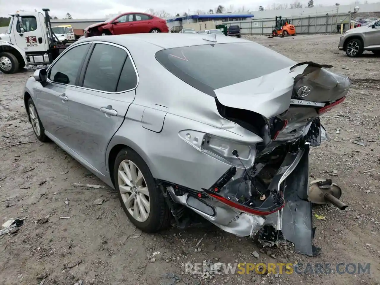 3 Photograph of a damaged car 4T1C11AK1LU900771 TOYOTA CAMRY 2020