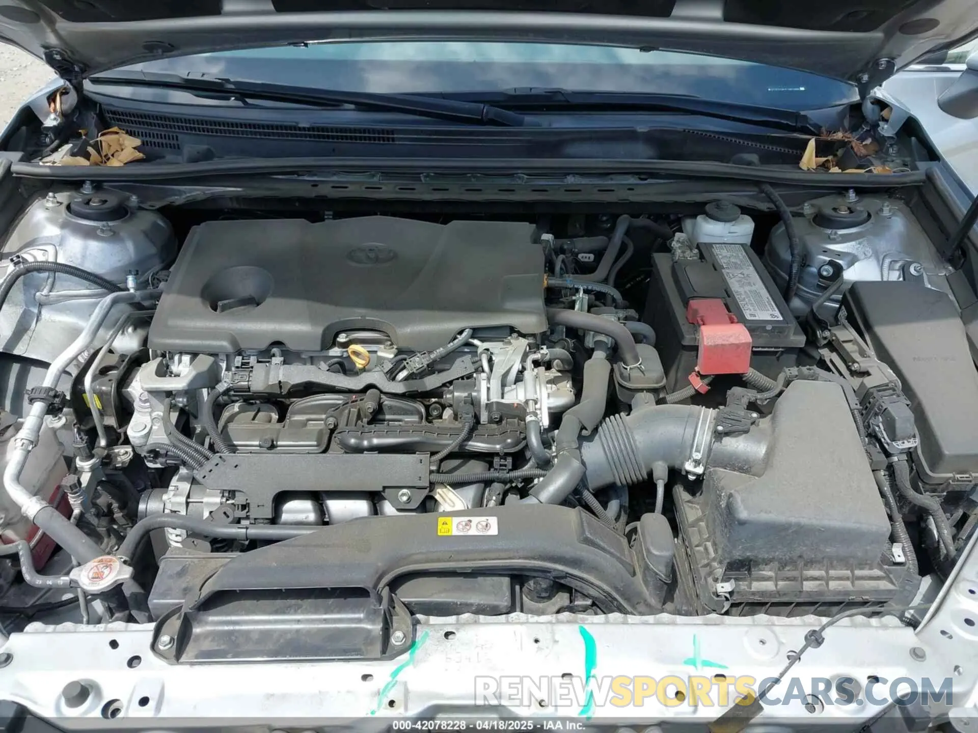 10 Photograph of a damaged car 4T1C11AK1LU901886 TOYOTA CAMRY 2020