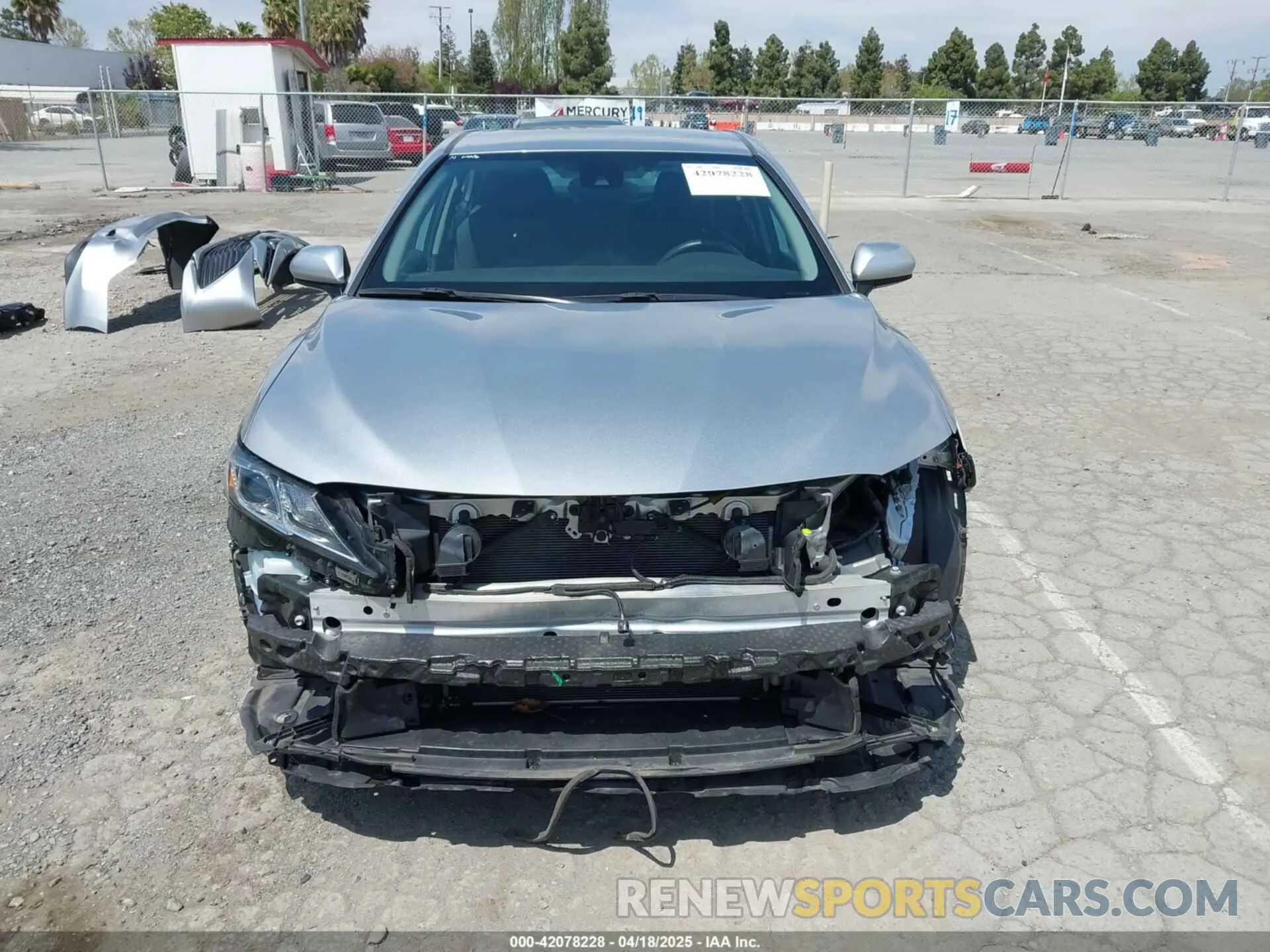 13 Photograph of a damaged car 4T1C11AK1LU901886 TOYOTA CAMRY 2020