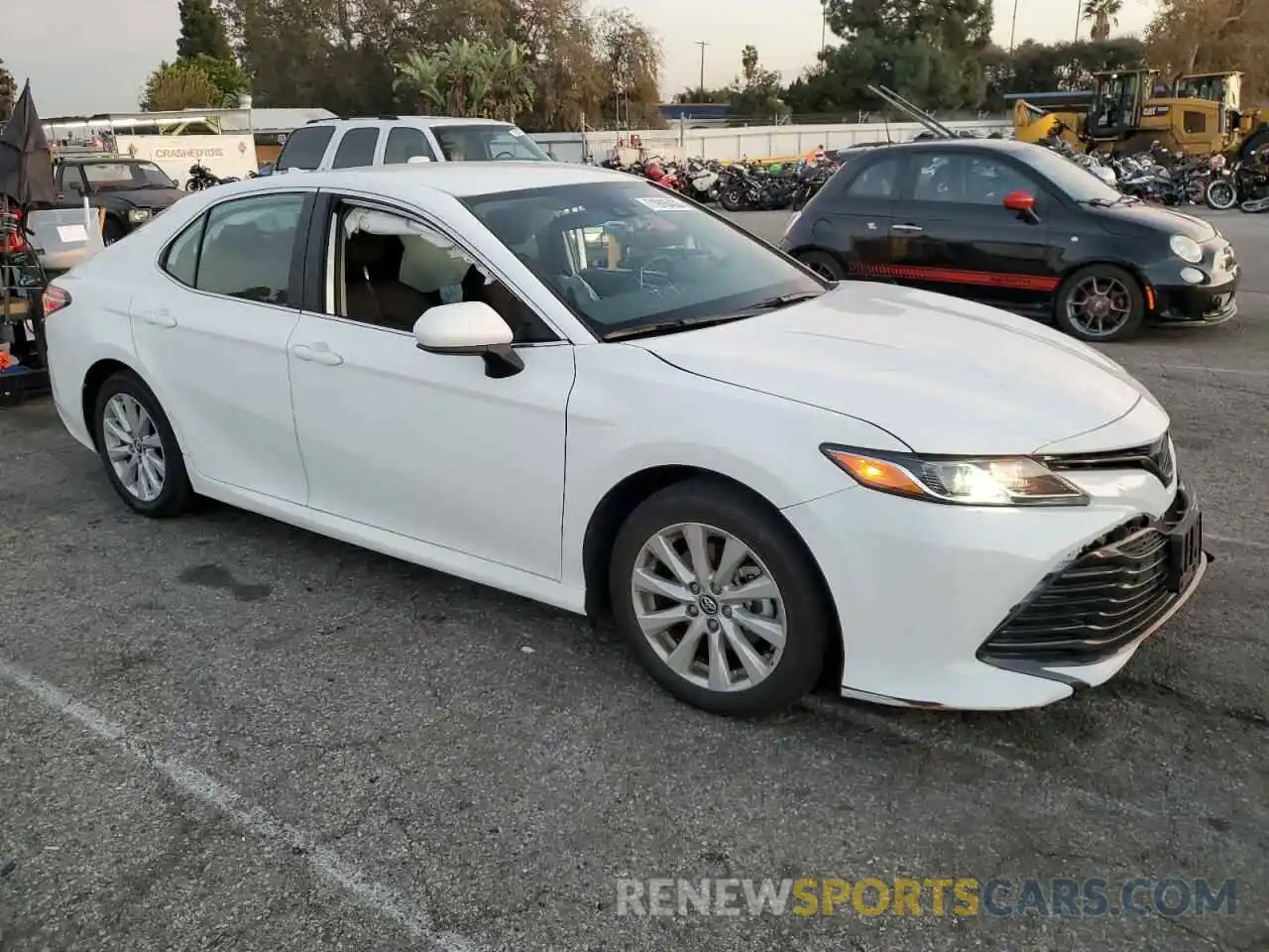 4 Photograph of a damaged car 4T1C11AK1LU903430 TOYOTA CAMRY 2020