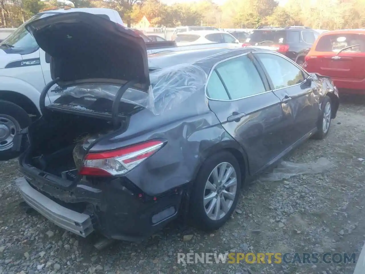 4 Photograph of a damaged car 4T1C11AK1LU909034 TOYOTA CAMRY 2020