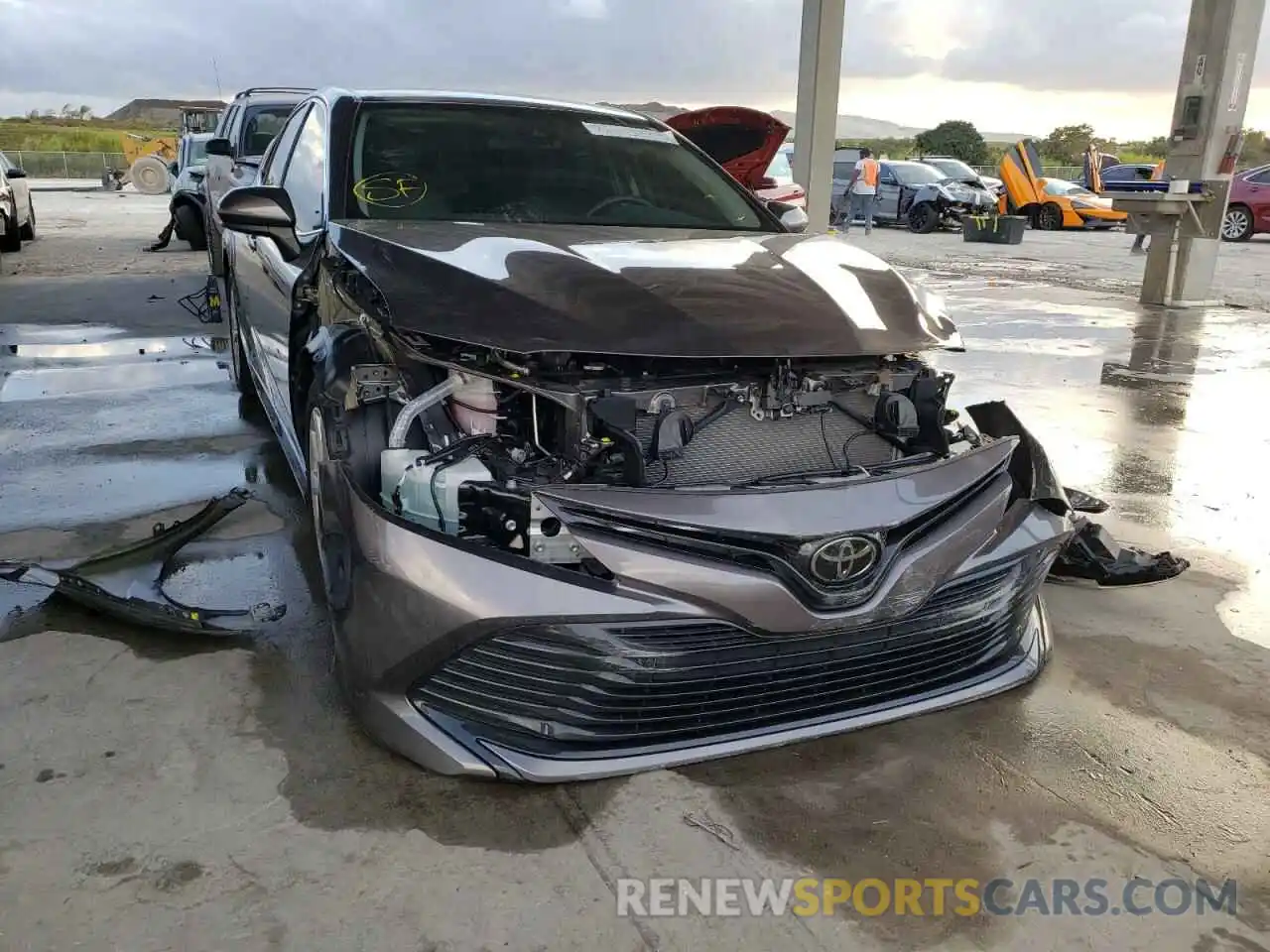 1 Photograph of a damaged car 4T1C11AK1LU911558 TOYOTA CAMRY 2020