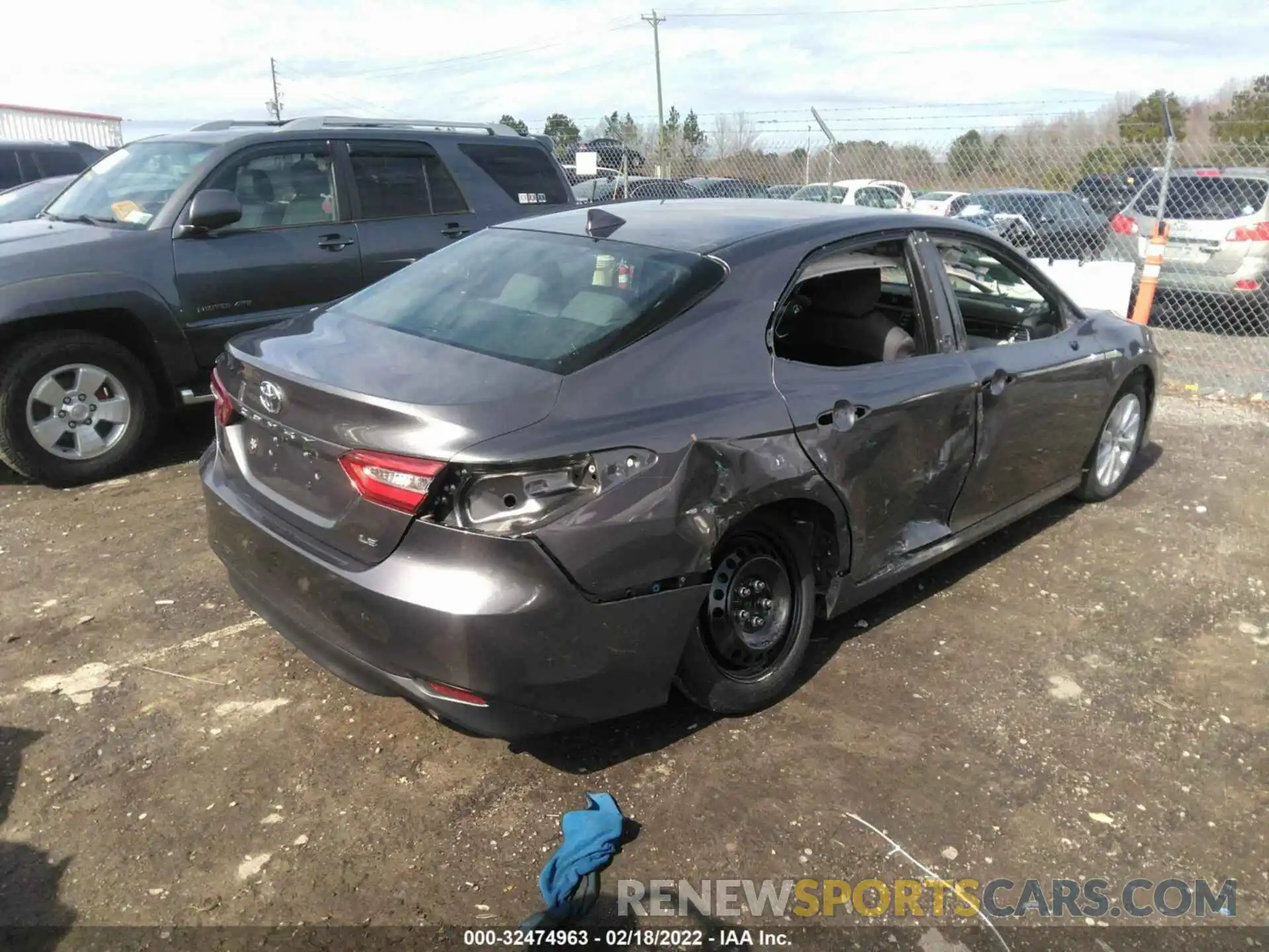 4 Photograph of a damaged car 4T1C11AK1LU911608 TOYOTA CAMRY 2020