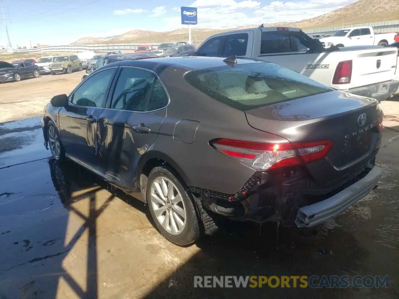 2 Photograph of a damaged car 4T1C11AK1LU918963 TOYOTA CAMRY 2020