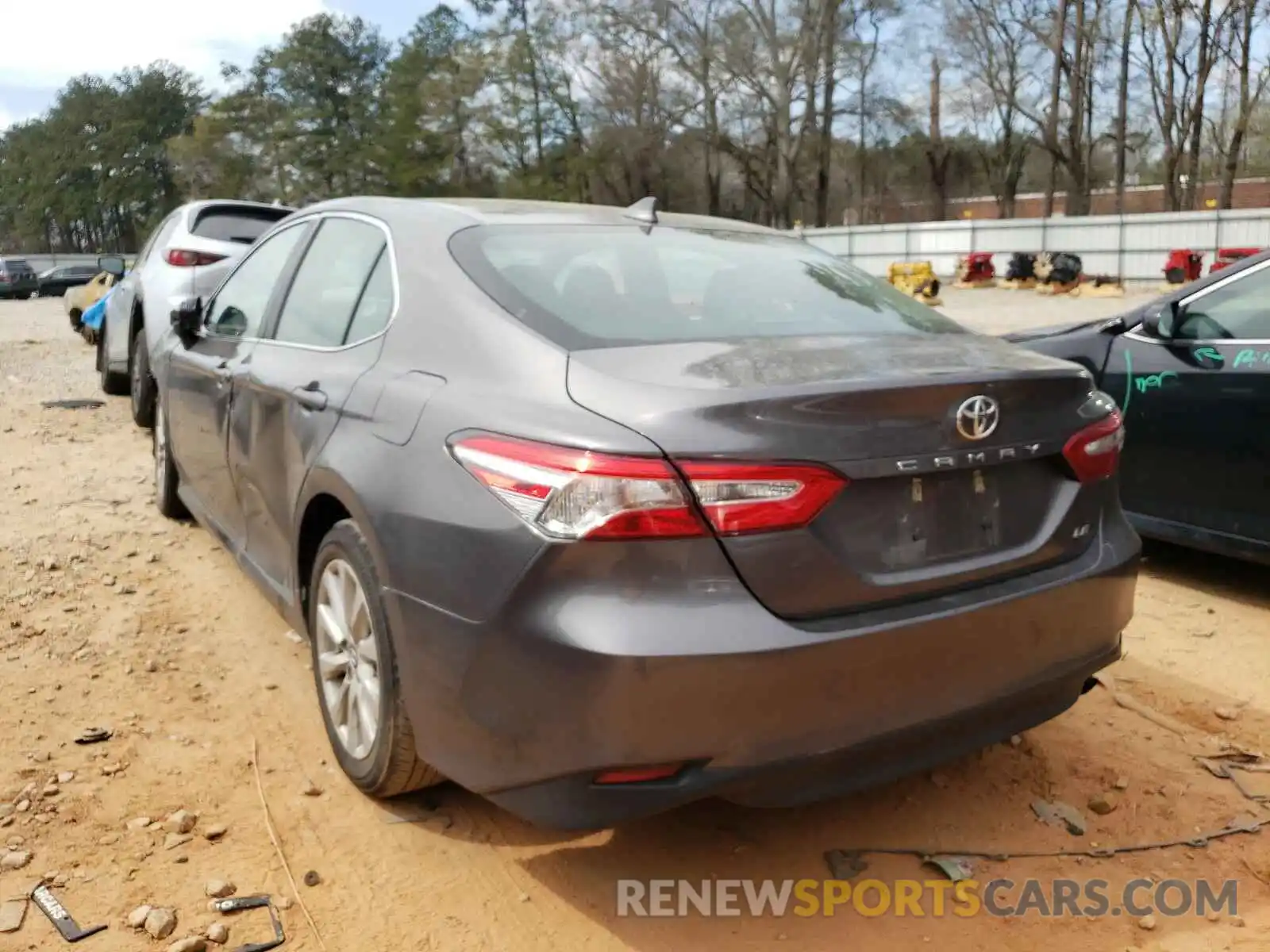 3 Photograph of a damaged car 4T1C11AK1LU927291 TOYOTA CAMRY 2020