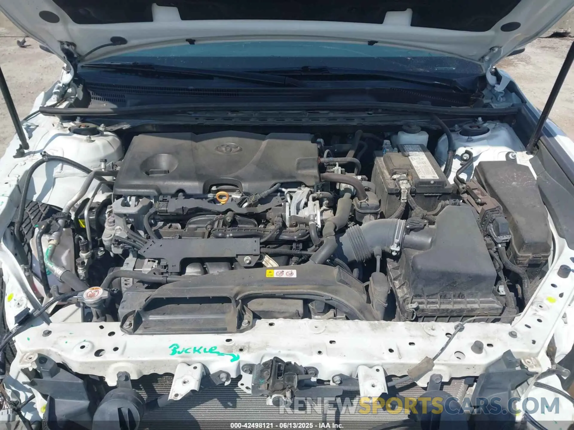 10 Photograph of a damaged car 4T1C11AK1LU929932 TOYOTA CAMRY 2020