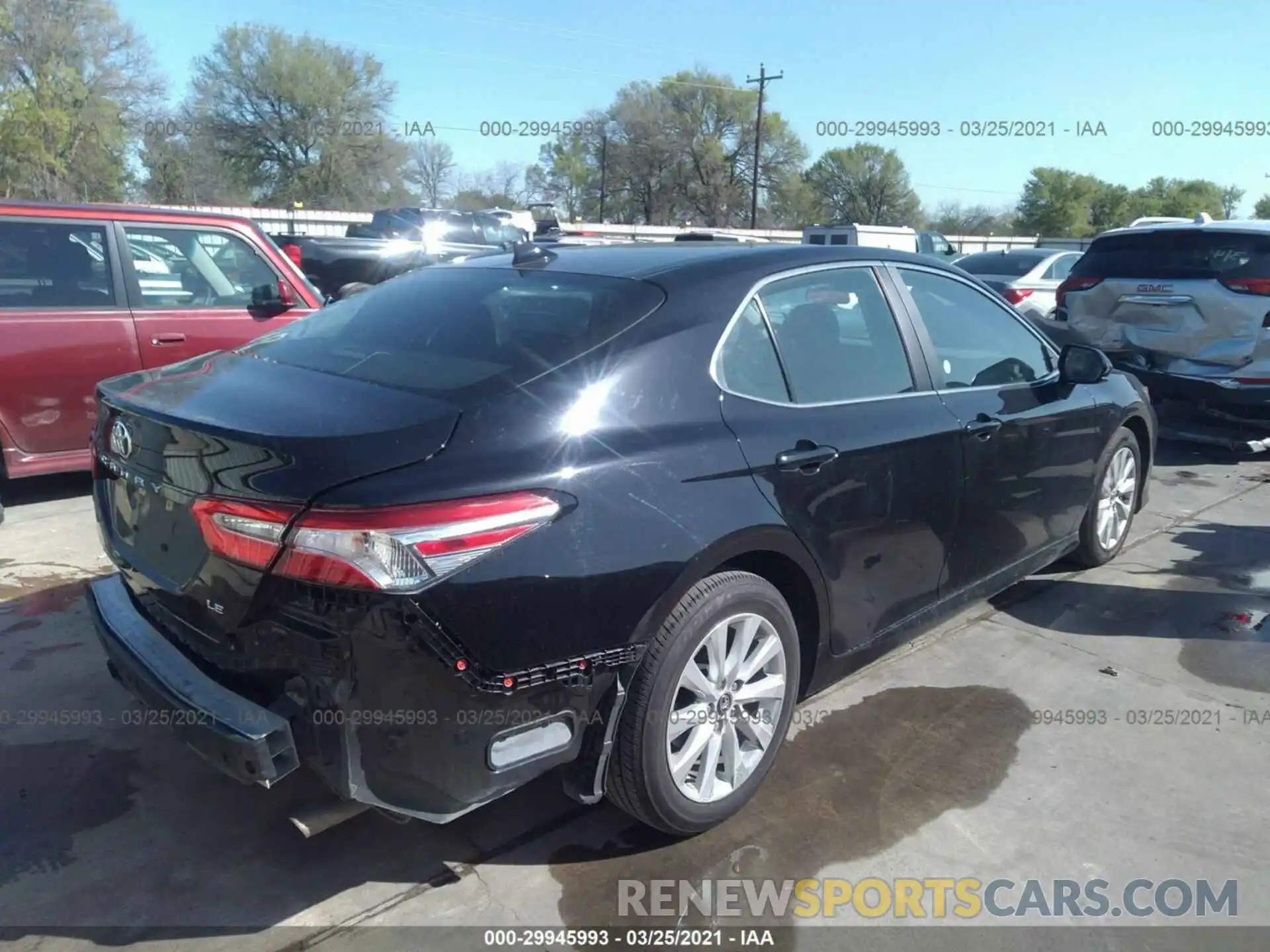 4 Photograph of a damaged car 4T1C11AK1LU939781 TOYOTA CAMRY 2020