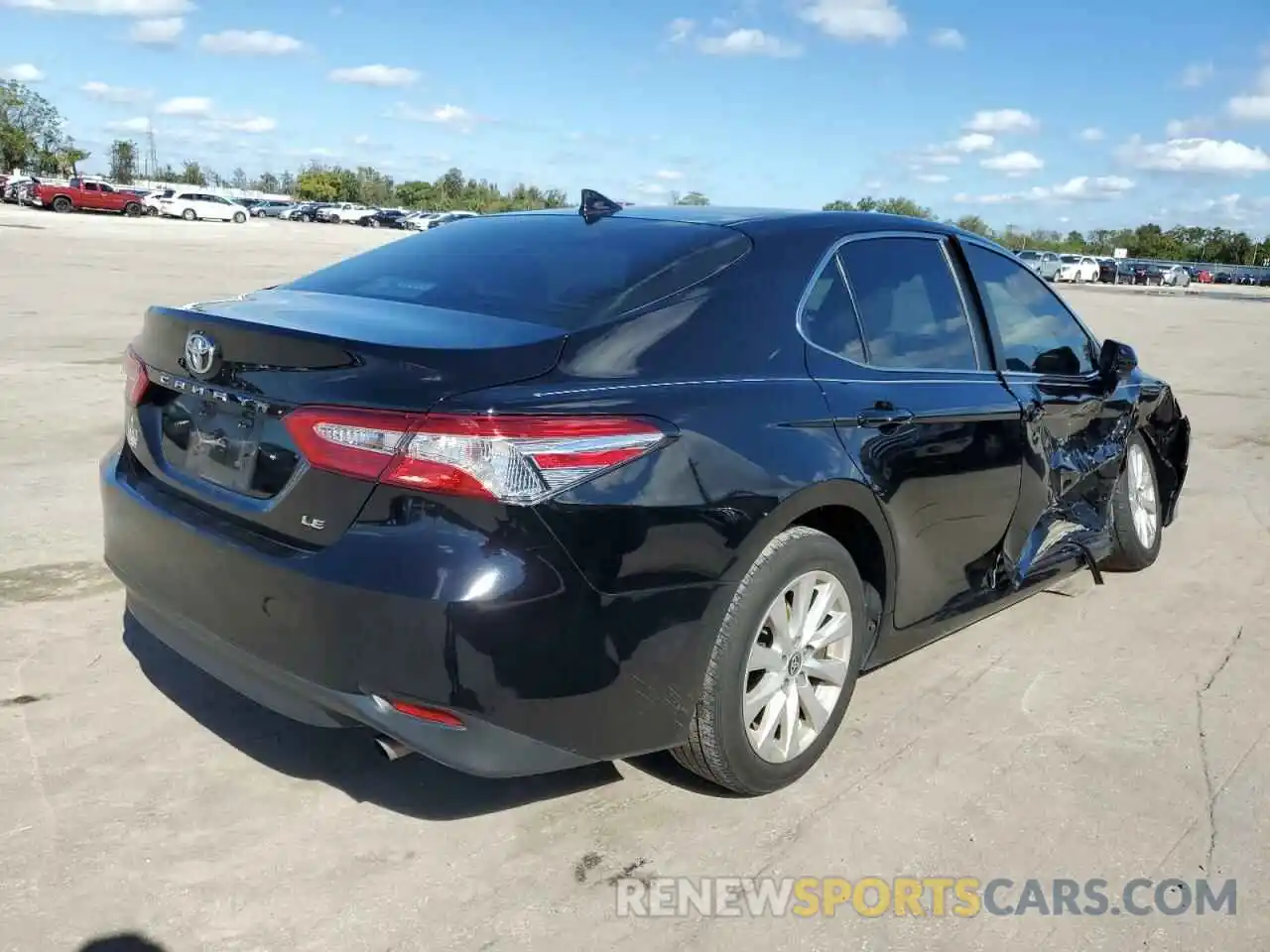 4 Photograph of a damaged car 4T1C11AK1LU952059 TOYOTA CAMRY 2020