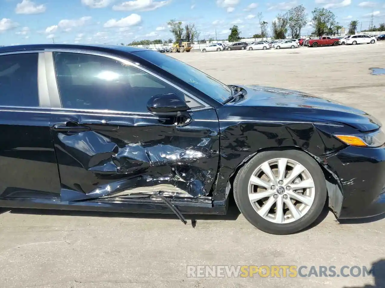 9 Photograph of a damaged car 4T1C11AK1LU952059 TOYOTA CAMRY 2020